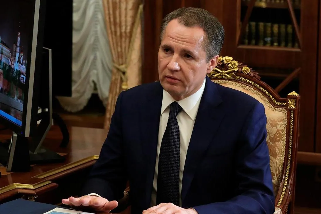 Бывший губернатор Белгородской области Вячеслав Гладков по указу президента назначен послом в Абхазию. Ранее он ушёл с поста главы региона в мае; и.о. губернатора стал Александр Шуваев.