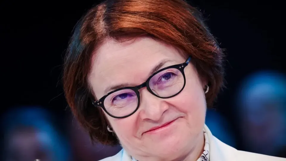 Отсутствие главы ЦБ породило спекуляции. Подготовка пресс‑конференции и недавние поправки в бюджете усилили неопределённость вокруг денежно‑кредитной политики и приоритетов расходов.