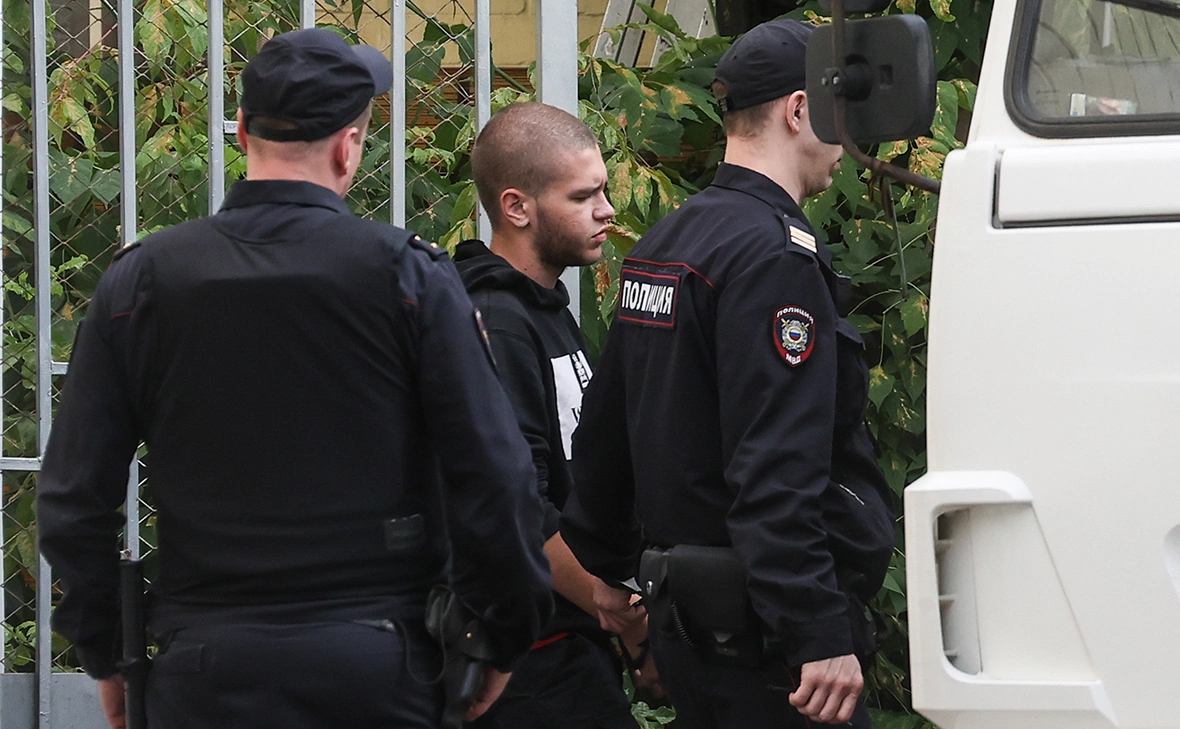 Суд вынес приговор по делу о подготовке убийств и серии нападений: главному обвиняемому — 25 лет, ещё одному — 15 лет, несовершеннолетнему — 6 лет.