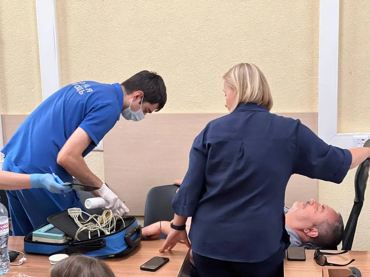 Суд в Долгопрудном оштрафовал Бориса Надеждина на 1 тысячу рублей по статье о демонстрации «экстремистской» символики. После решения по административному делу политик лишается права участвовать в выборах в течение года.