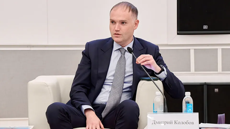 Экс-руководителя департамента Минпромторга поместили под стражу по делу о хищении бюджетных средств, связанном с программами импортозамещения; следствию грозит до 10 лет лишения свободы в отношении обвиняемого.