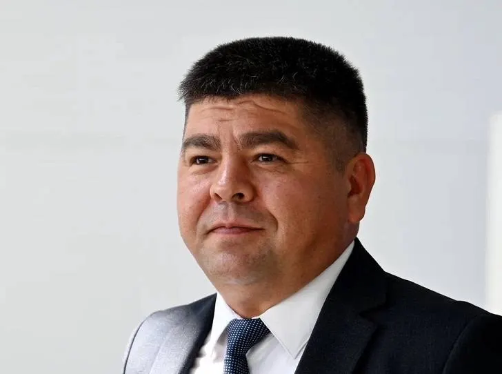 На официальном сайте администрации Уфы в списке руководства вместо Ратмира Мавлиева теперь указан и.о. Рустам Шарипов; сам Мавлиев удалён из раздела. Одновременно из мэрии уходят сотрудники его команды.