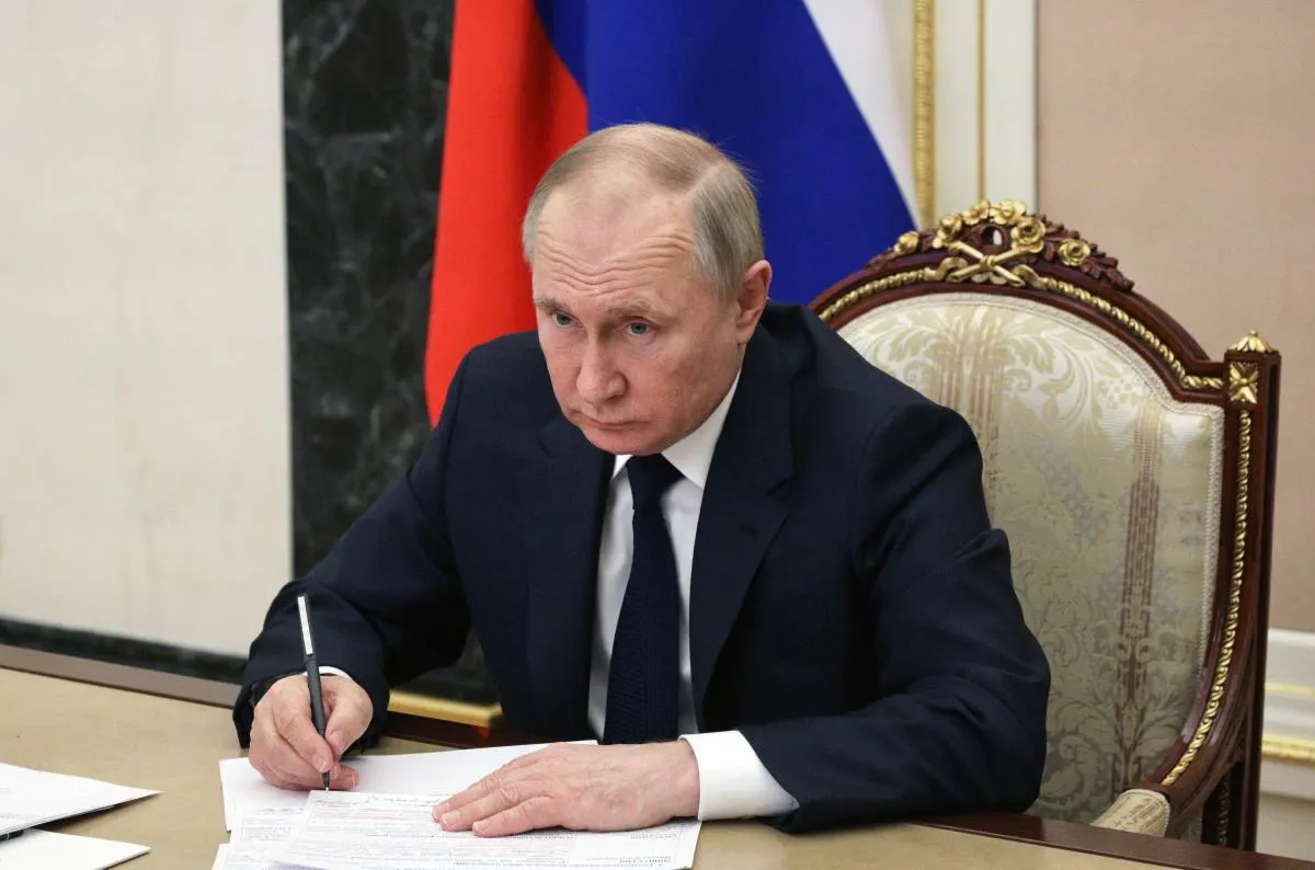 Публичное признание проблем от ударов беспилотников, переход к термину «война» и перебои в Крыму, по мнению аналитика, свидетельствуют о растущей сложности положения Москвы и необходимости искать путь деэскалации.