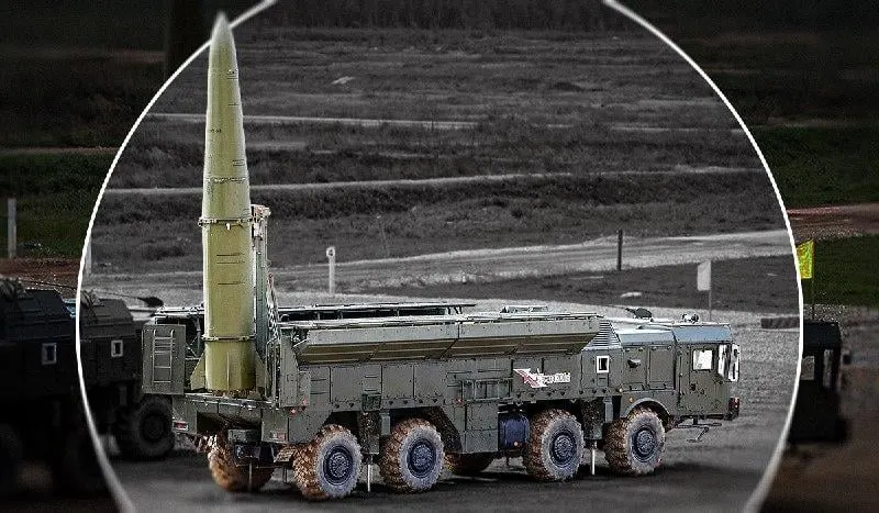 По оценке ГУР Минобороны Украины, на вооружении РФ — до 200 баллистических ракет 9М723 и до 110 крылатых 9М728/9М729. Темпы производства позволяют выпускать примерно 60 баллистических и до 10 крылатых ракет в месяц; в 2026 году планируется поставить до 700 и до 100 ракет соответственно.