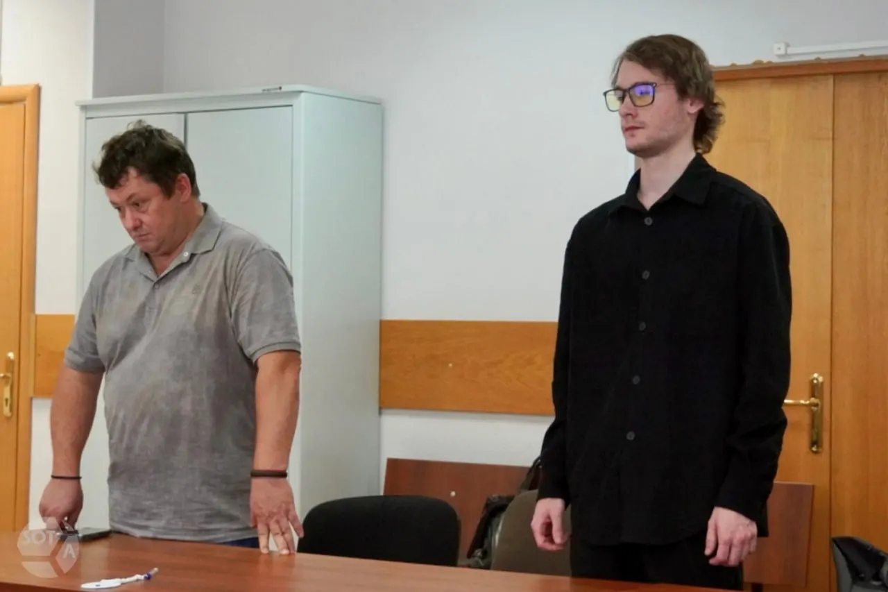 Замоскворецкий суд Москвы признал директора отдела продаж виновным в участии в деятельности, связанной с распространением книг, которые силовики сочли содержащими «ЛГБТ‑пропаганду». Ему назначили 4 года лишения свободы условно и конфисковали почти 2,92 млн рублей.