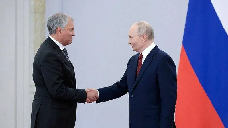 После награждения орденом «За доблестный труд» в Кремле спикер Государственной думы подчеркнул роль президента в формировании конкурентной партийной системы и отметил достижения думы нынешнего созыва.