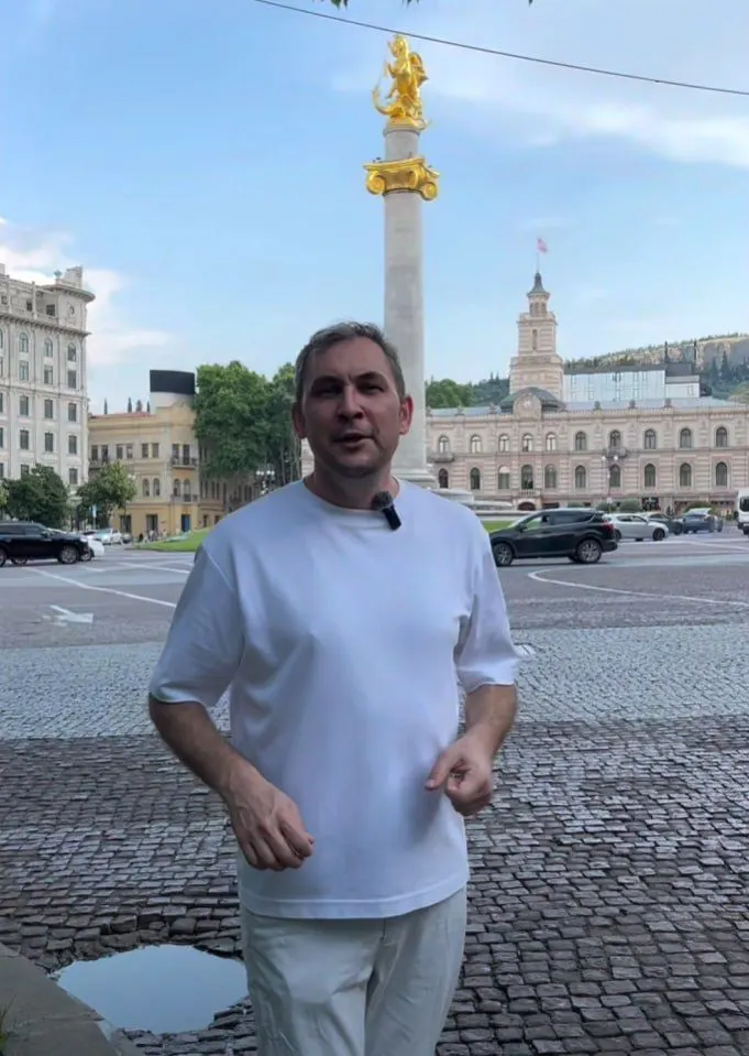 Россфинмониторинг внёс в список «экстремистов и террористов» блогера и автора популярного русскоязычного блога о Грузии Николая Левшица. У него более 115 тыс. подписчиков в Telegram; сам он пока не комментирует.