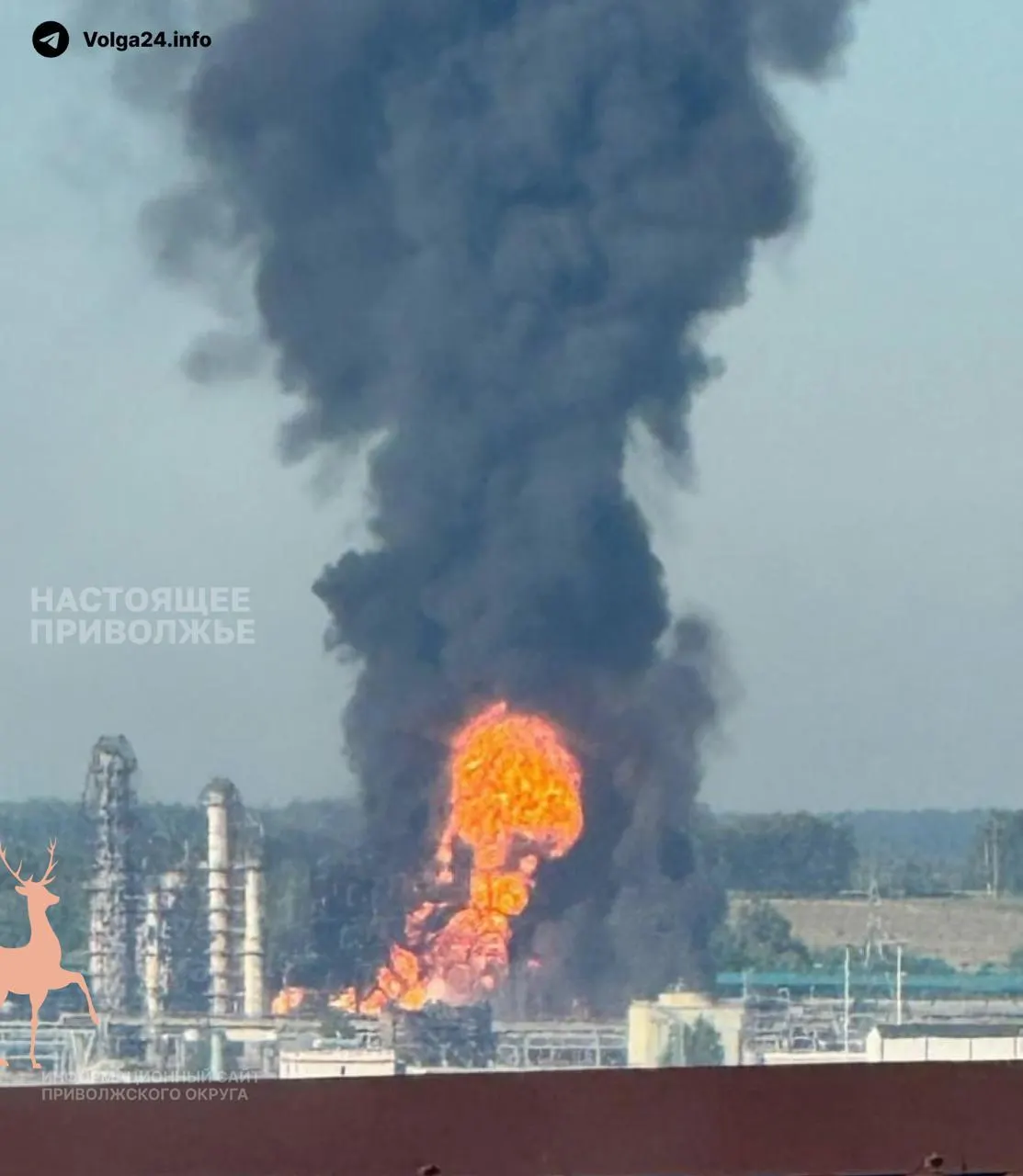 В Кстово Нижегородской области беспилотники снова нанесли удар по одному из крупнейших нефтеперерабатывающих заводов страны; удар пришёл по промзоне, где расположена также Новогорьковская ТЭЦ.