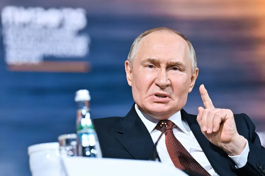 Президент заявил, что перебои с топливом временные и не изменят общую экономическую ситуацию; ненефтегазовые доходы бюджета во II квартале выросли на четверть.