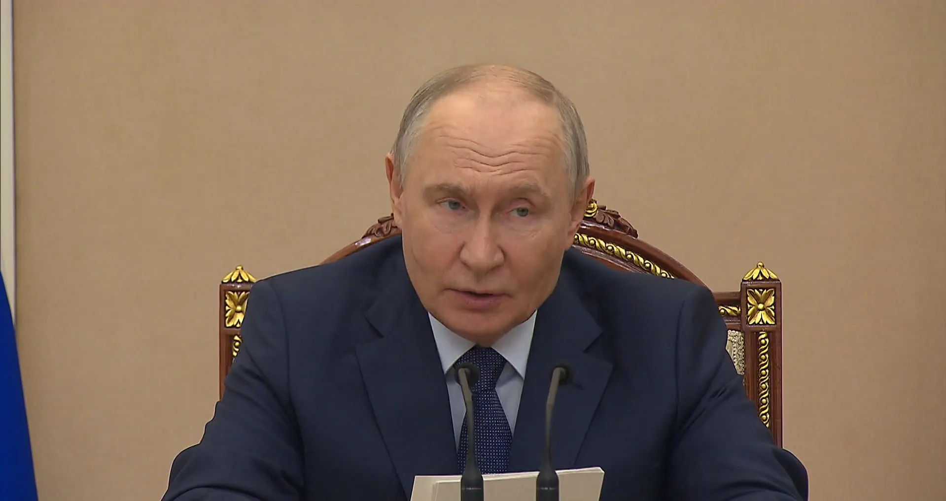 Озвучены рост ВВП в мае, профицит федерального бюджета за июнь, значительный прирост нефтегазовых и ненефтегазовых доходов и поручение о дополнительной поддержке регионов.