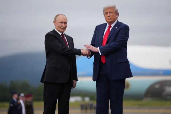 В рамках визита на саммит НАТО президент США планирует переговоры с лидерами Украины и России — шаг, который, по сообщениям источников, рассматривается как попытка продвинуть идеи прекращения войны.