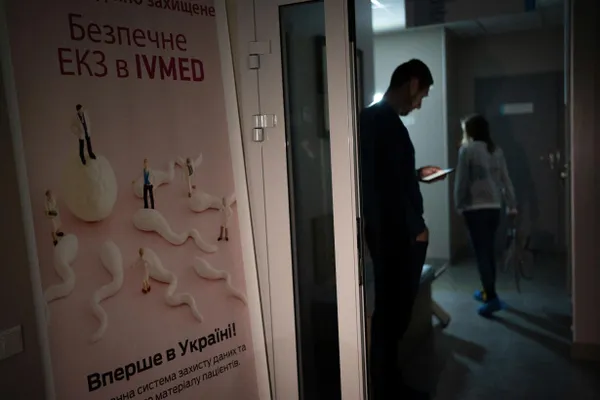 Депутаты во втором и третьем чтениях приняли поправки в закон о ветеранах: вспомогательные репродуктивные технологии (кроме суррогатного материнства) станут бесплатными для указанных категорий граждан.