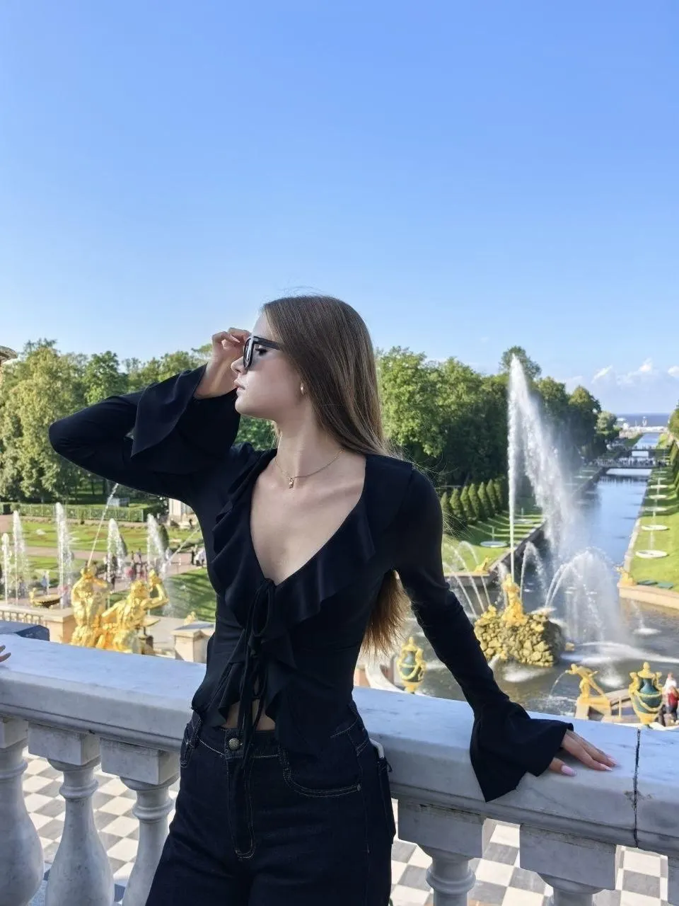 Воронежская выпускница Дарья Бякова рассказала о своей подготовке к ЕГЭ после того, как набрала 100 по русскому, 100 по физике и 94 по математике, и поделилась практическими советами для будущих абитуриентов.