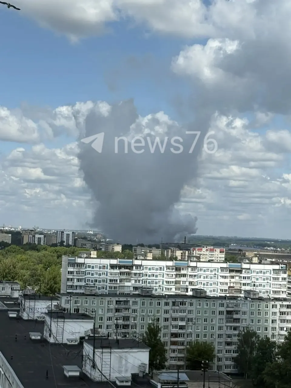 В Фрунзенском районе на открытой площадке площадью около 10 кв. м произошёл пожар. Никто не пострадал.