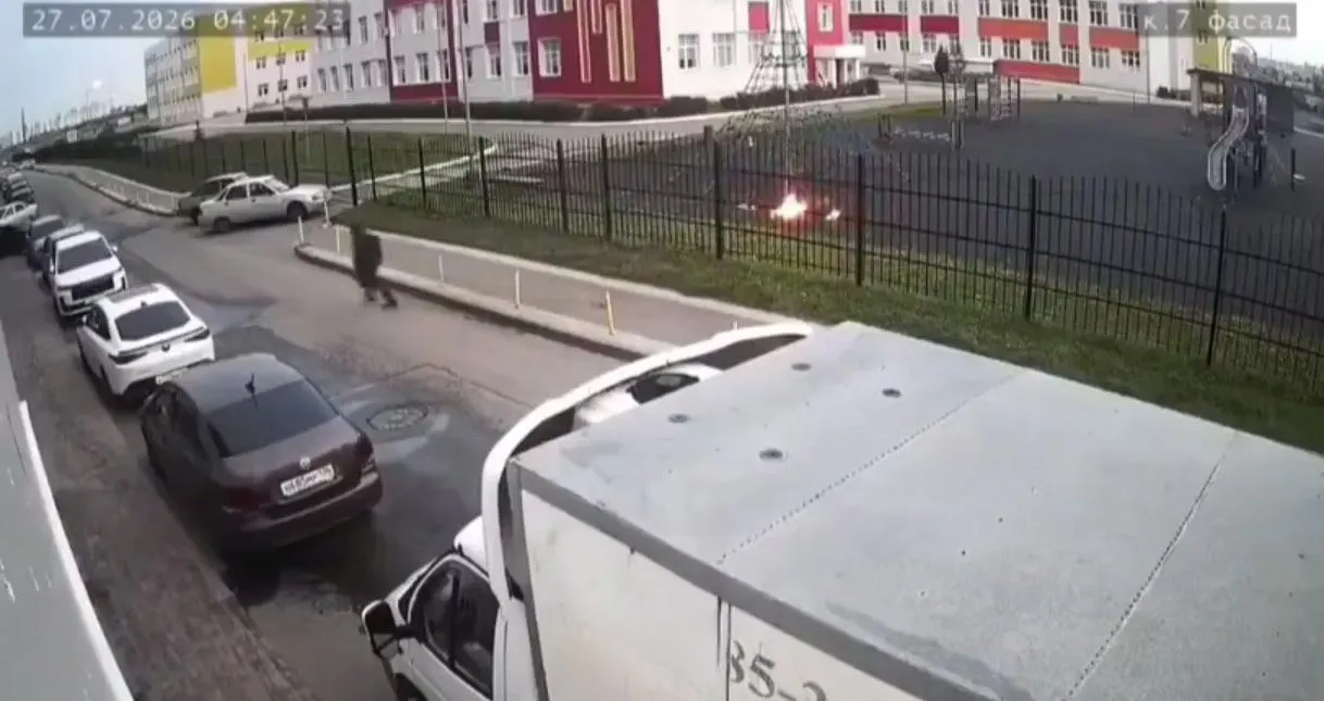 Полиция установила личность и мотивы поджигателя, проводится проверка и принимаются процессуальные меры.