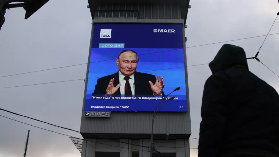 Дефицит бензина и ручное распределение топлива привели к резкому снижению уровня одобрения президента и усилили экономическое недовольство населения по всей стране.