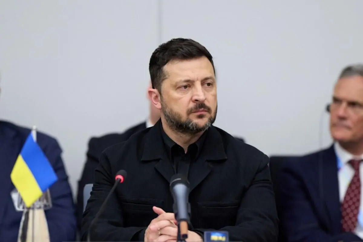 Президент Украины положительно отнесся к итогам длительной операции, направленной на принуждение России к миру, обсуждаются дальнейшие шаги на фоне текущей ситуации.