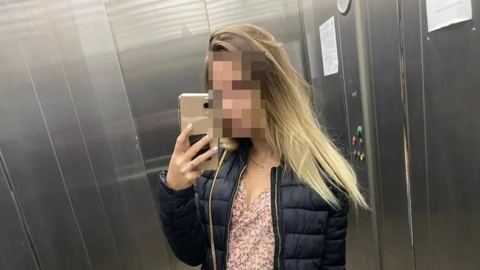По данным источников, 25‑летняя Мария Чайко получила ранения при взрыве в ресторане Balzi Rossi; её предполагаемый супруг мог погибнуть. По последним данным, пять человек погибли, 21 человек ранен.