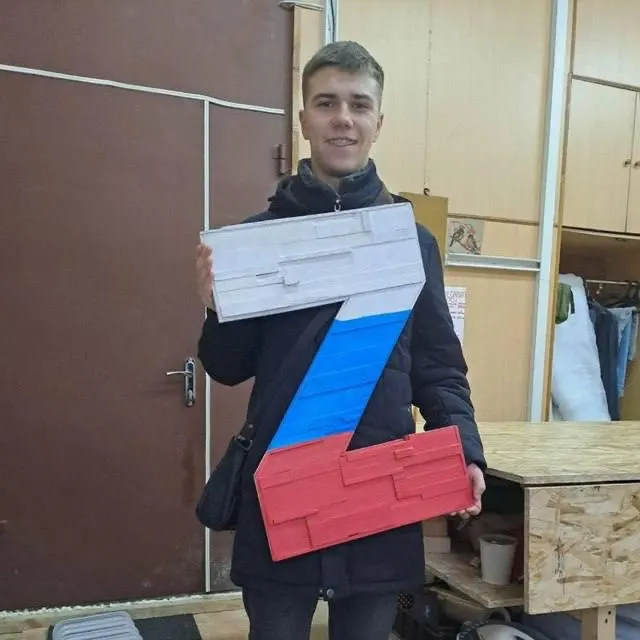 В столице задержан активист оппозиционной организации Егор Груздев; он находится в ОВД «Китай-город», к нему прибыл адвокат. Сообщается о поддержке фигурантов дела о хулиганстве и проводимой акции.