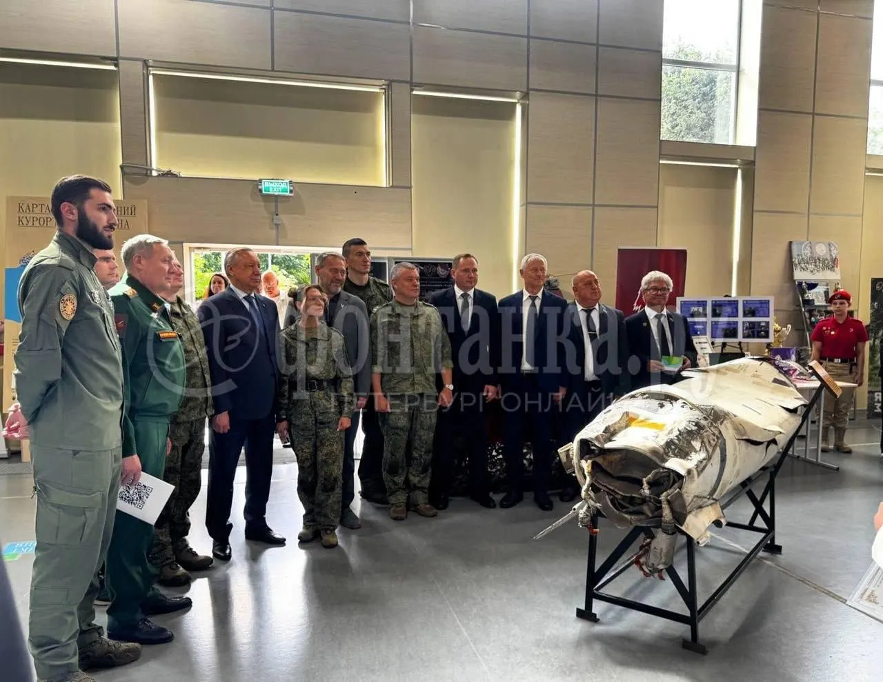 Губернатор Санкт-Петербурга посетил выставку достижений Курортного района, где продемонстрировали оборону неба и примеры использования беспилотников.