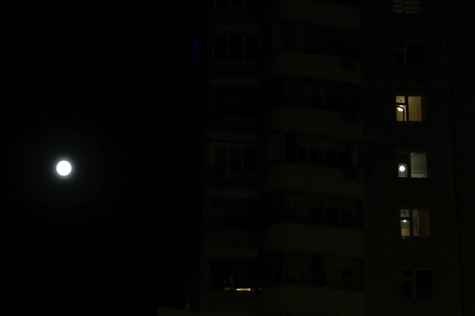 Во Воронеже произошёл мощный взрыв; тревога не объявлялась.