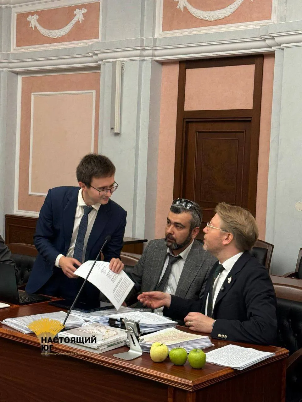 На заседании Верховного суда представитель ЦИК сообщил о нарушениях предвыборной агитации и условий использования OpenAI в агитационных материалах, а решение суда может повлиять на текст бюллетеня.