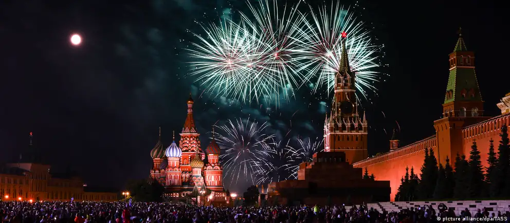Социологические данные указывают на рост про‑военных взглядов среди москвичей и влияние миграции на политическую повестку, включая отношение к выборам.
