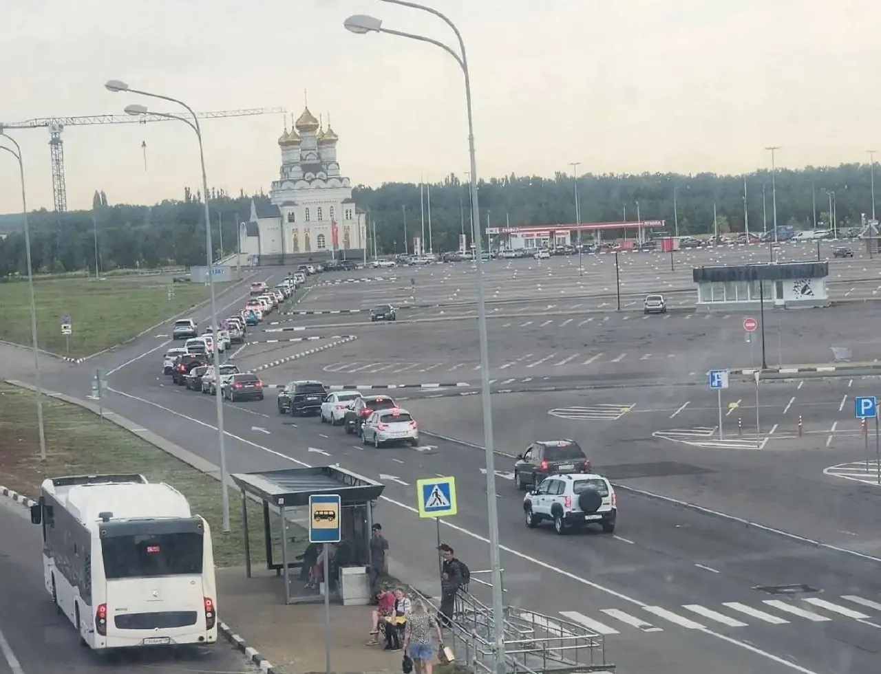 В регионе бензин снизился, однако в Центральном федеральном округе цены остаются высокими.