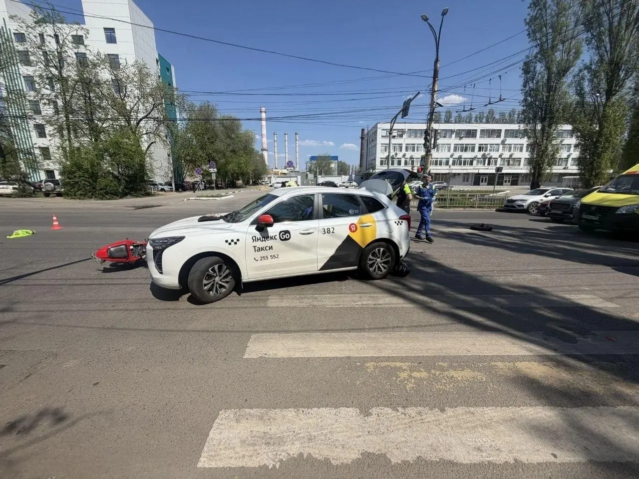 Воронежский таксист обвиняется в смертельном ДТП с мотоциклистом; дело направлено в суд.