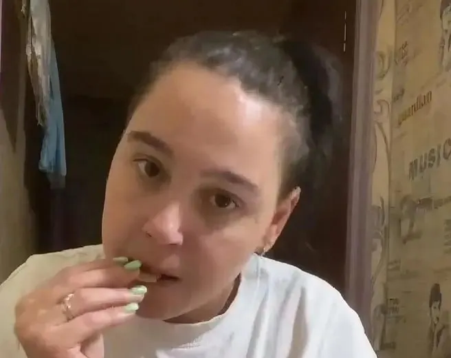 34-летняя омская многодетная мать, известная как «Кипишная», задержана в Москве по подозрению в заведомо ложном доносе.