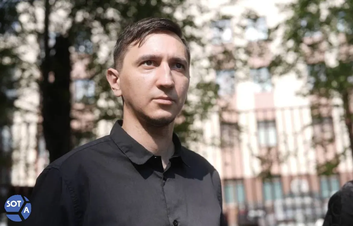 Кунцевский районный суд Москвы вернул на рассмотрение дело муниципального депутата и кандидата в Госдуму от партии «Зеленые» Андрея Гулько по статье о нарушении порядка митингов.