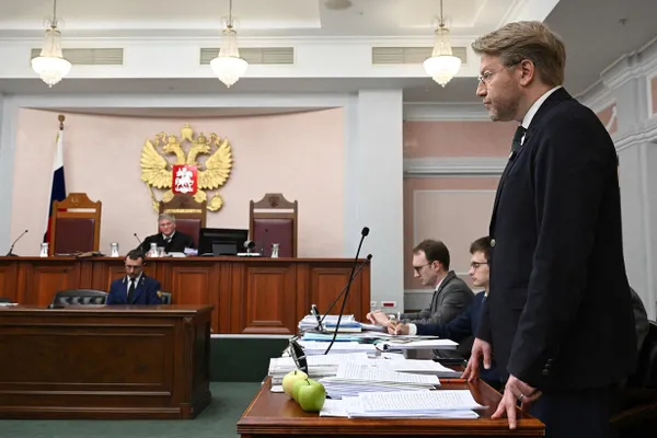 По данным расследования, семья депутата Алексея Журавлева и близкие владеют активами на сотни миллионов рублей, включая недвижимость в Москве и Воронеже.