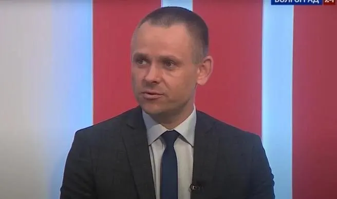 Суд столицы продлил домашний арест по делу, связанному с деятельностью областной природоохранной службы; по другой фигурантке на сайте суда пока нет публикаций.