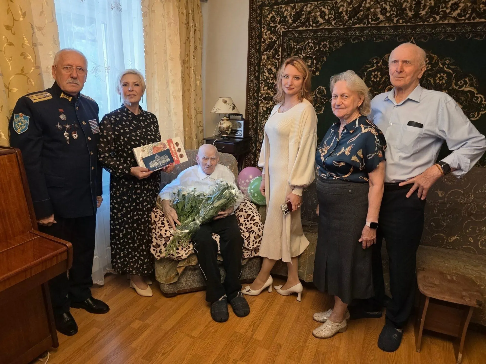 104-летний Валентин Козлов посвятил более 40 лет службе на речном флоте региона.