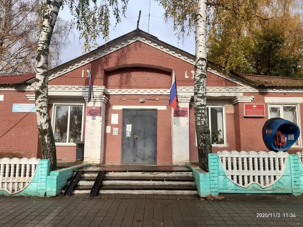 Жители Илёк и Мокрушино сообщают об атаках беспилотников и повреждении домов; власти заявили о взломе канала и потребовали разъяснений.