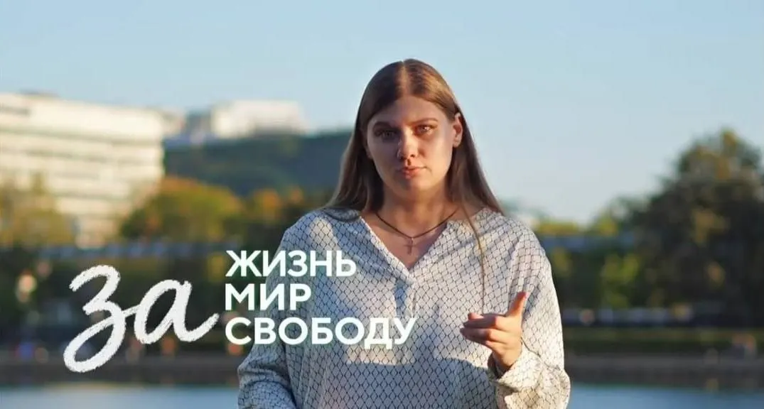 Спорные эпизоды на участках в Москве: якобы сняли наблюдателей по поддельным документам, что вызывает вопросы к процессу голосования.