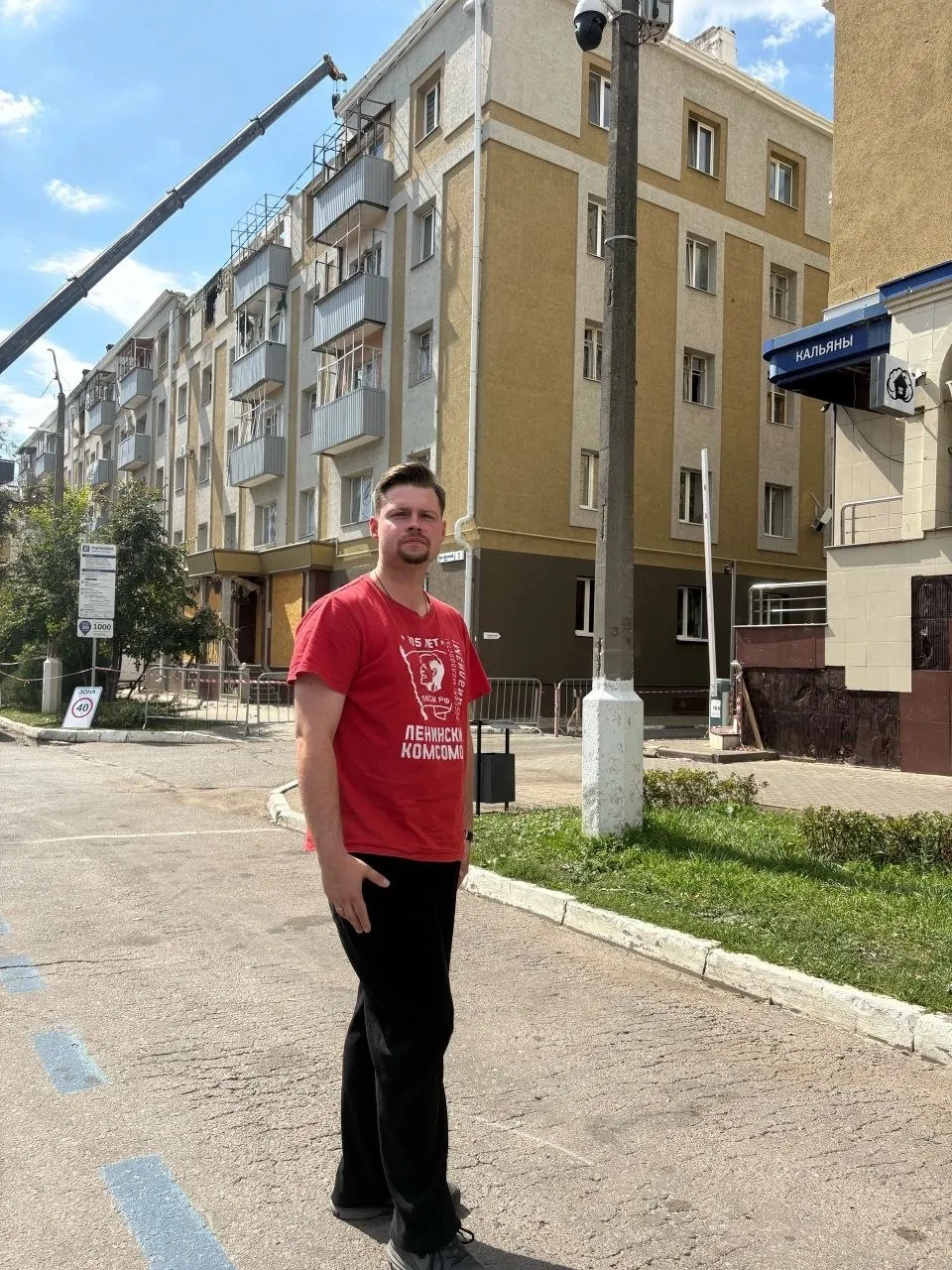 Октябрьский районный суд Липецка признал депутата Липецкого областного совета виновным в возбуждении ненависти к членам партии «Единая Россия» из-за публикации с изображением змеи и эмблемы партии.
