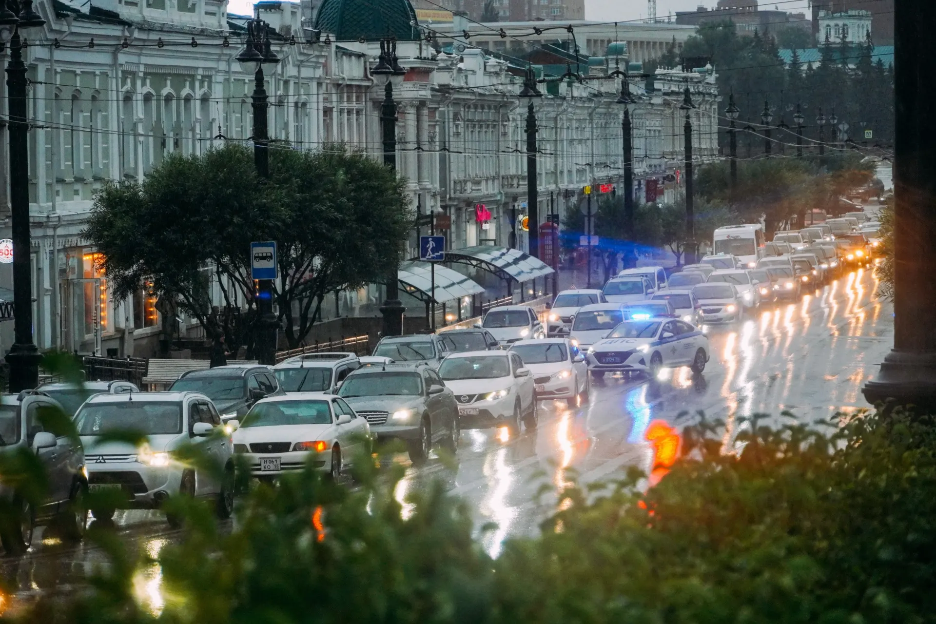 Из-за дождя и дорожно-транспортных происшествий во Воронеже образовались заторы, осадки ожидаются к вечеру.