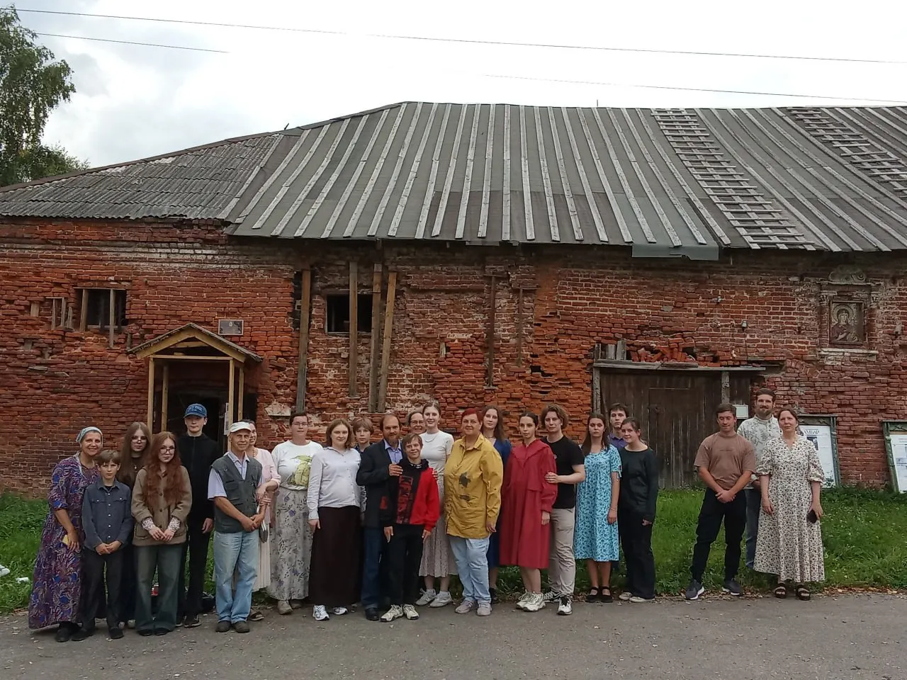 Мировое соглашение между службой охраны памятников и краеведом Стародубовым: амбар в Тутаеве должен быть восстановлен к 2030 году; спор касался соляного памятника конца XVII века.