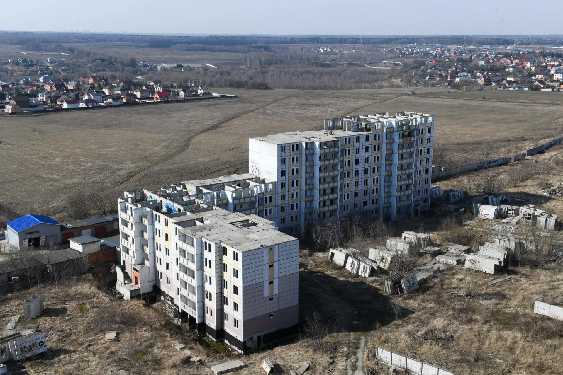 На торгах в Подмосковье заявок не поступило от компаний помимо нескольких из Воронежской области; торги не состоялись.