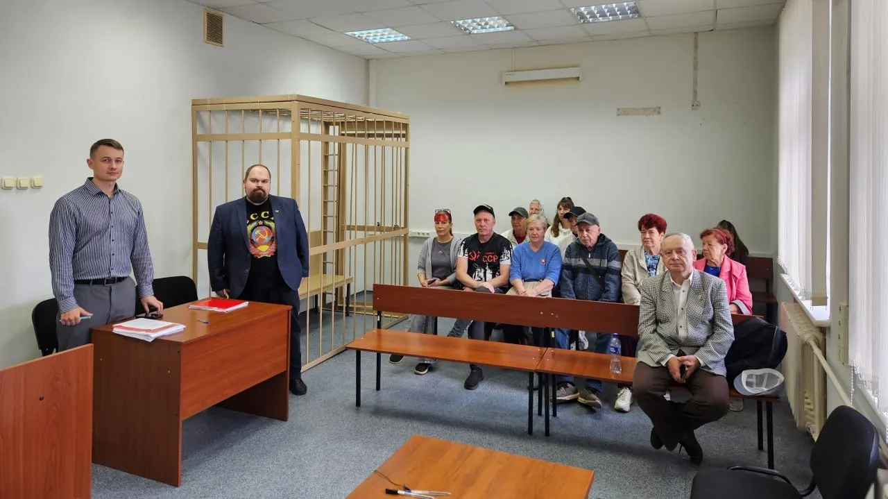 Нерехтский суд признал депутата местного парламента виновным в возбуждении ненависти к Единой России и вынес минимальный штраф; дело связано с репостом в соцсетях и последующими комментариями.