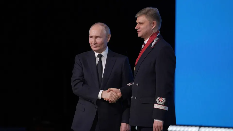 Расследование указывает на то, что руководитель РЖД и его окружение формируют влияние через подконтрольные компании и дорогостоящую недвижимость.