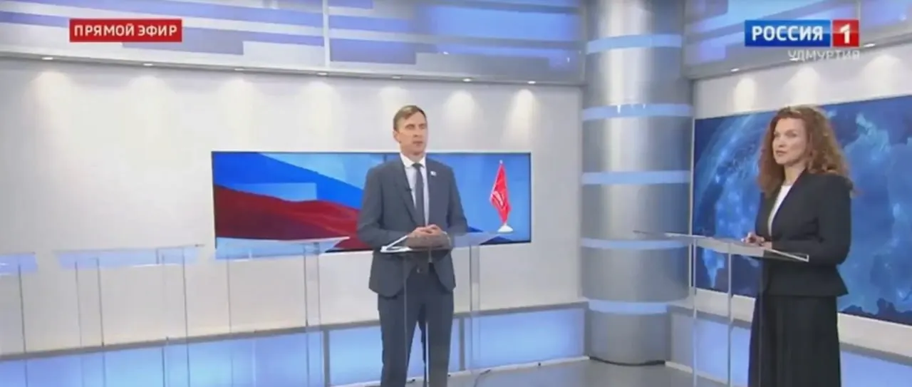 На дебатах в Удмуртии присутствовал только кандидат от КПРФ; другие партии не явились. Обсуждались правила эфира и предстоящие выборы.