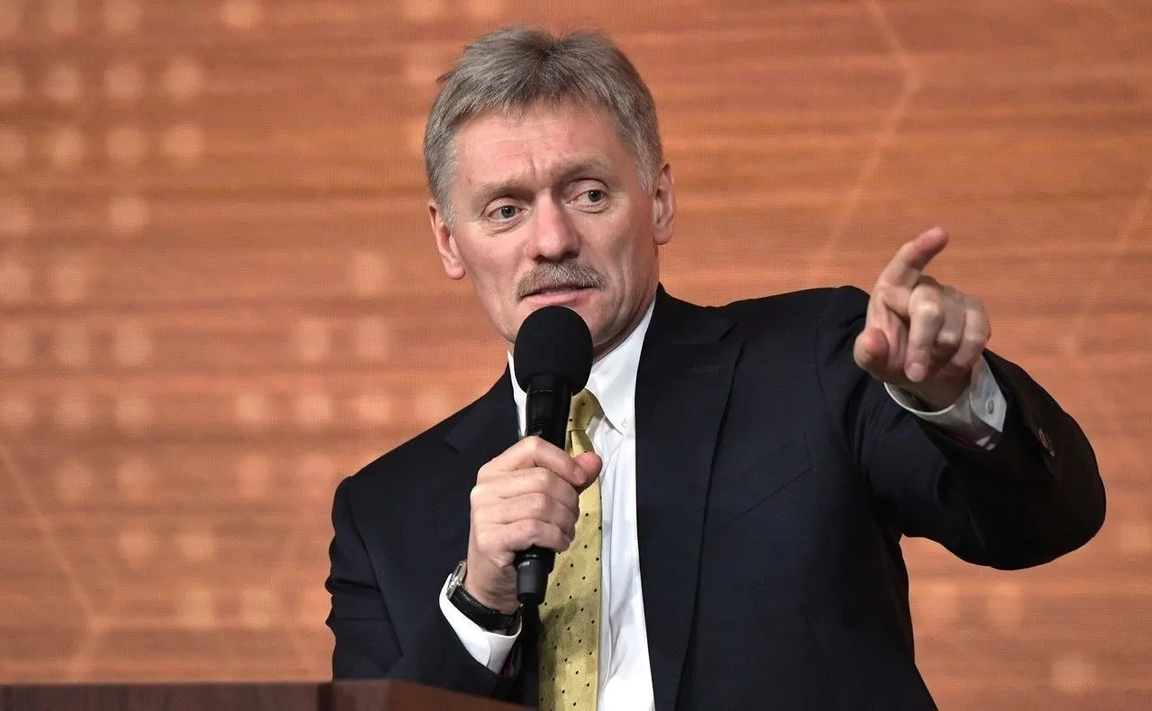 Кремль не исключает мирного урегулирования конфликта на Украине после недавних встреч с участием посредников; эксперты указывают на риск продолжения противостояния к зиме.