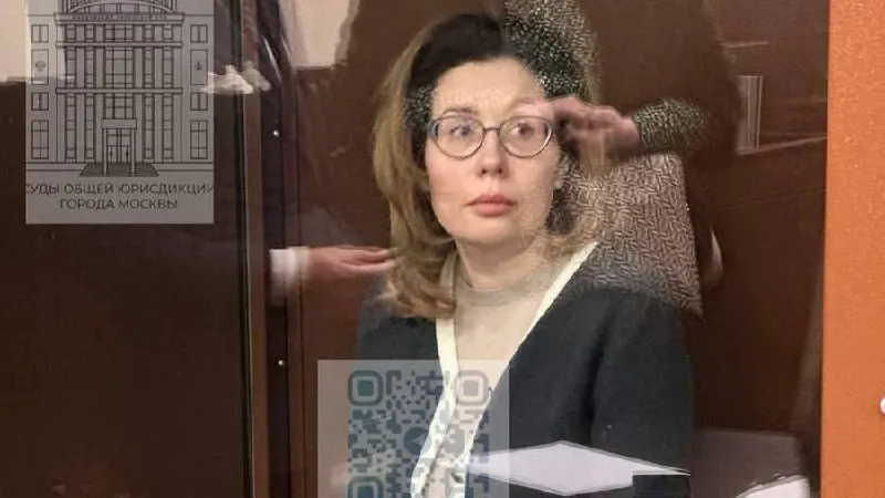 Дело о взятках экс-мэра Сочи: жена получила девять лет и штраф, сын требует отсрочки наказания для матери ради детей; апелляция направлена в суд.