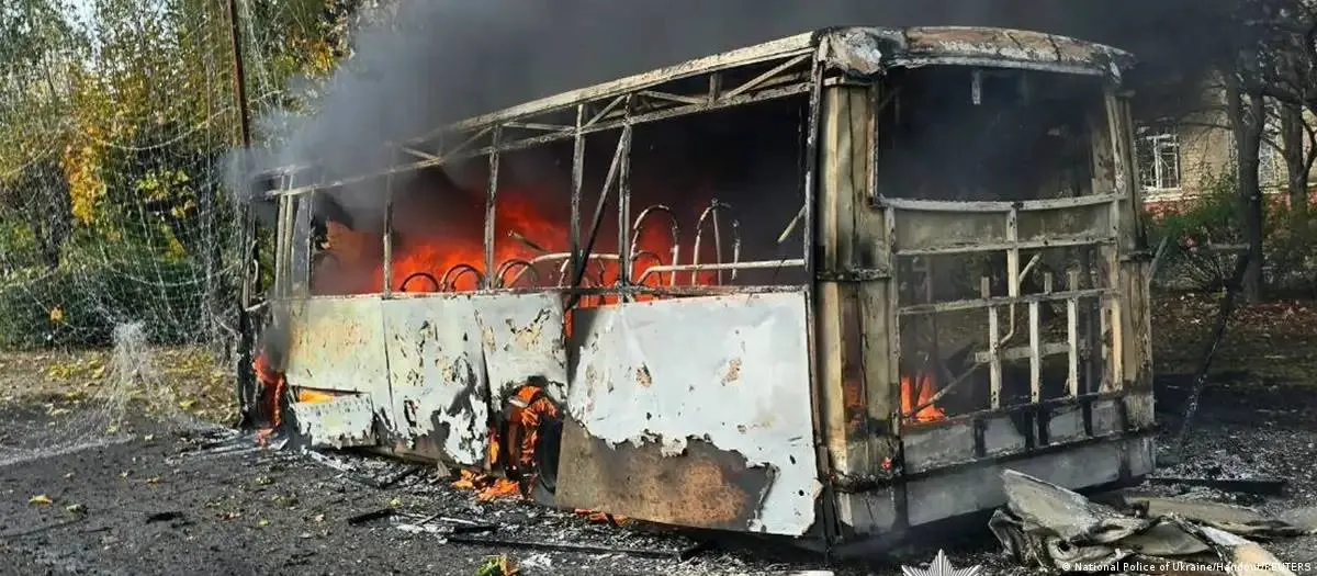 Гибель людей в Подмосковье и Курской области, пожар на Омском НПЗ и новые удары по регионам.