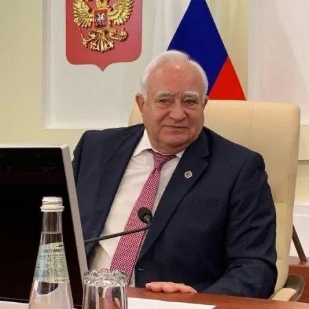 Депутаты Курской областной думы единогласно избрали Николая Жеребилова на пост председателя; он был единственным кандидатом, за него проголосовали все 40 парламентариев.