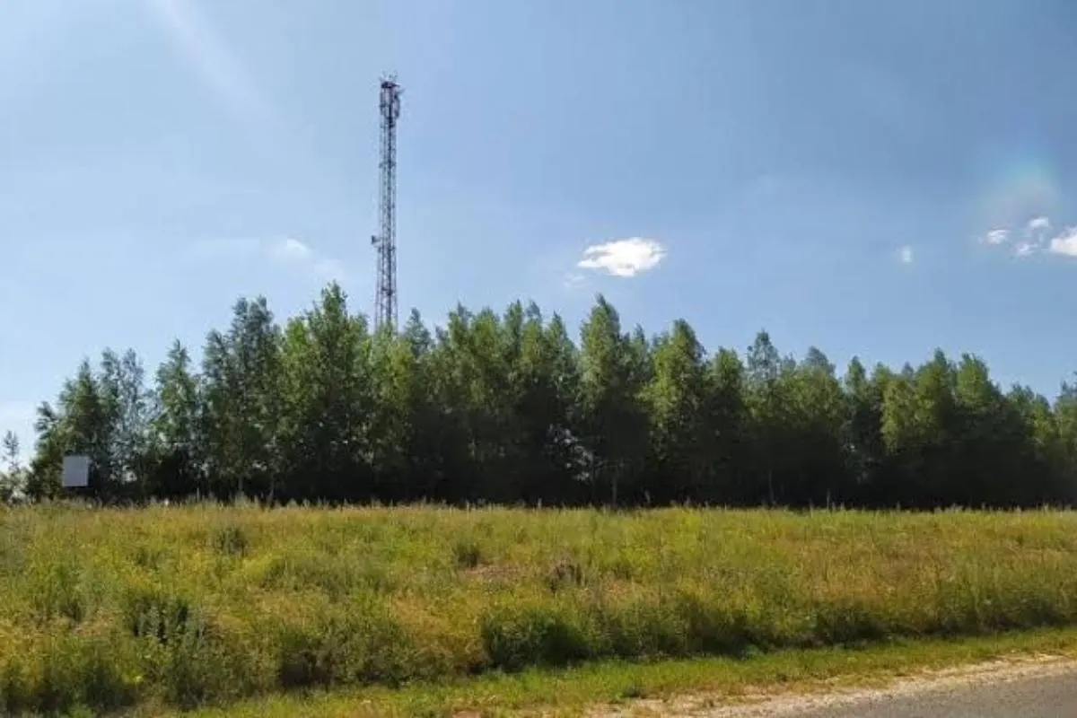 В регионе повреждены более 350 базовых станций; за год восстановлено 357 станций, а жителям приграничья пообещали новый скоростной интернет и установку вышек связи.
