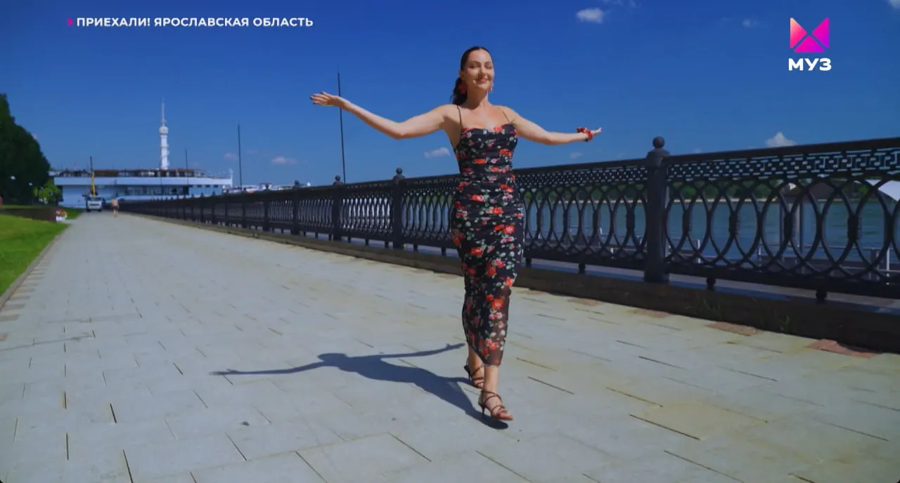 Региональный обзор: ведущая рассказала о Ярославле и его атмосфере, сравнив город с кадром, созданным нейросетью.