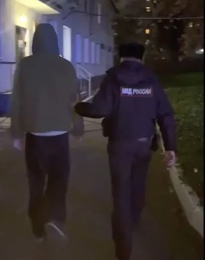 17-летний житель Екатеринбурга обвиняется в диверсии, повлекшей крупный имущественный ущерб, за поджог топливной колонки на заправке на улице Уральской.